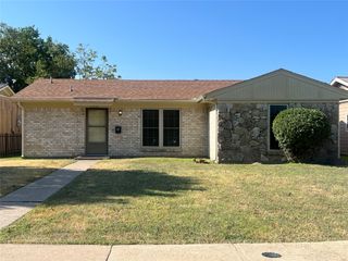 10034 Hymie Circle, Dallas, TX 75217
