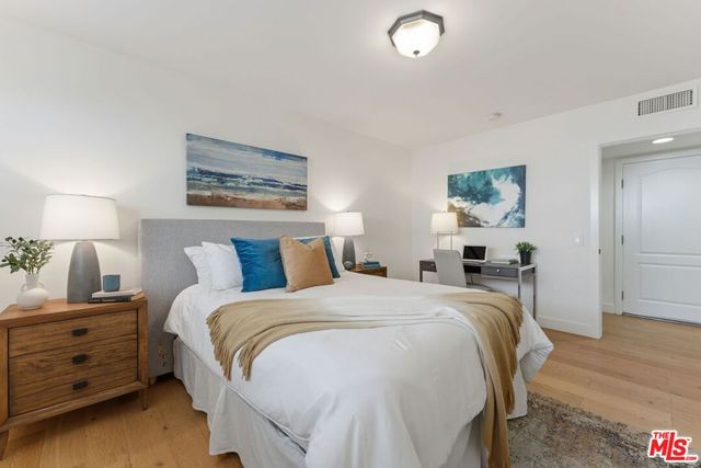 446 San Vicente Boulevard 106, Santa Monica, CA 90402