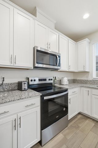 3408 Dorset Street, Tulare, CA 93274