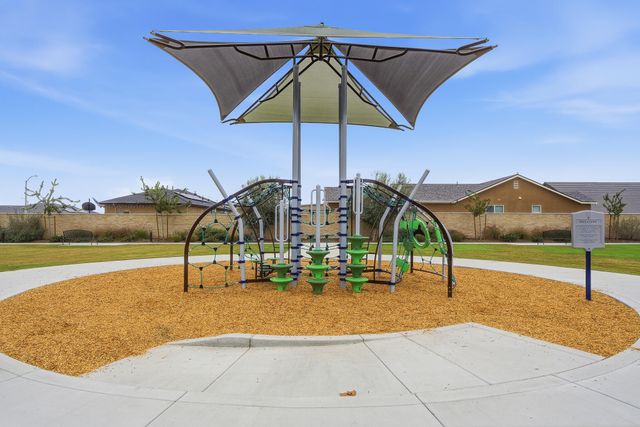 3408 Dorset Street, Tulare, CA 93274