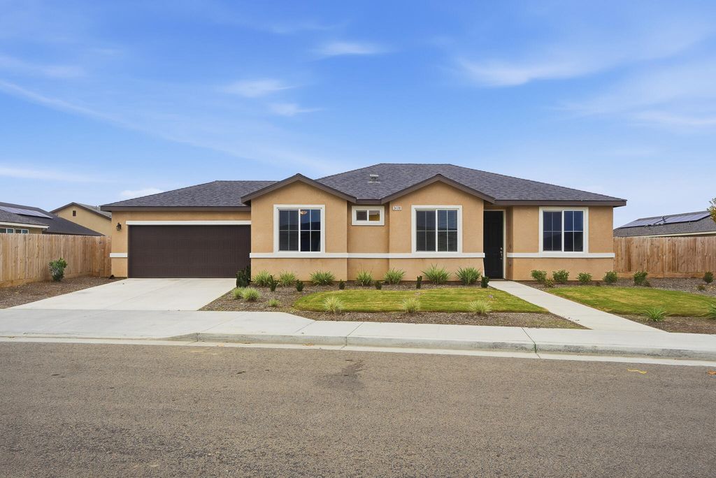 3408 Dorset Street, Tulare, CA 93274