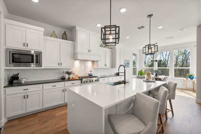 6801 Lost Falls Drive, Flower Mound, TX 76226