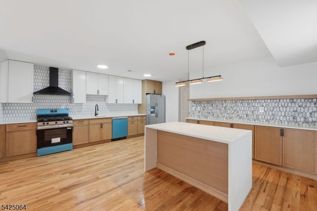 134 Shepard Ave, East Orange City, NJ 07018