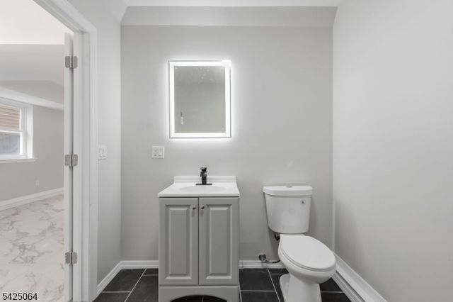 134 Shepard Ave, East Orange City, NJ 07018