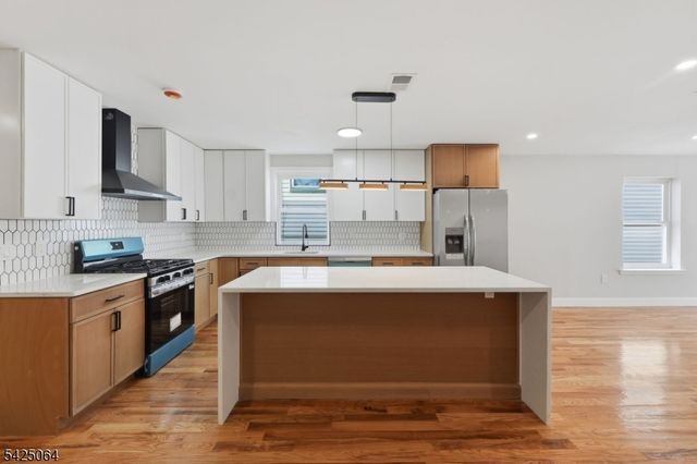 134 Shepard Ave, East Orange City, NJ 07018