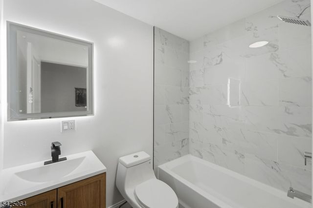 134 Shepard Ave, East Orange City, NJ 07018