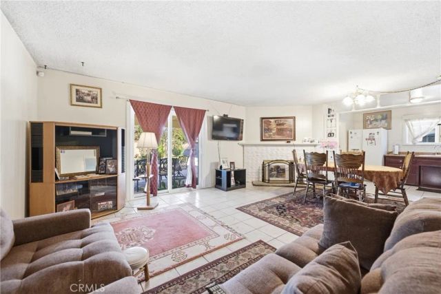 6644 PLATT, West Hills, CA 91307