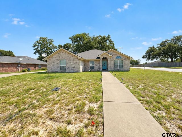 501 Noah Ln, Lindale, TX 75771