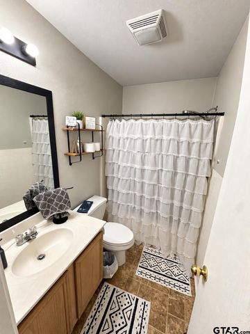 501 Noah Ln, Lindale, TX 75771