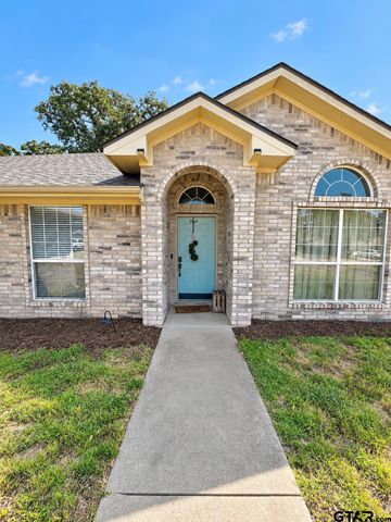 501 Noah Ln, Lindale, TX 75771