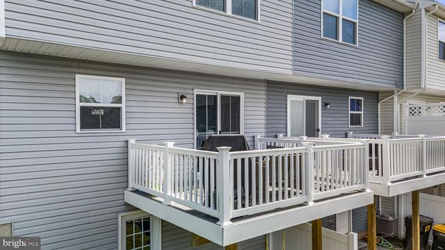 121 NELSON LN, Pottstown, PA 19464