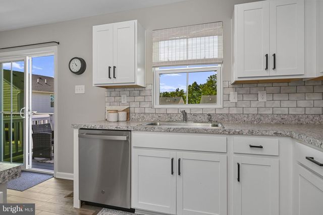 121 NELSON LN, Pottstown, PA 19464