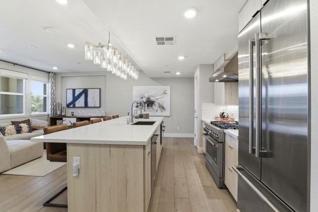 2913 Noyce Place 217, Santa Clara, CA 95051