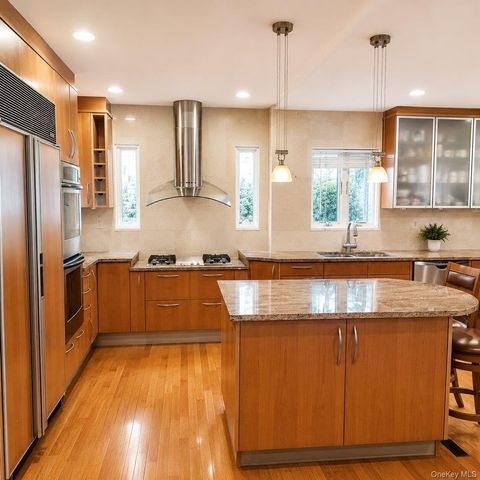 73-63 192nd Street, Fresh Meadows, NY 11366
