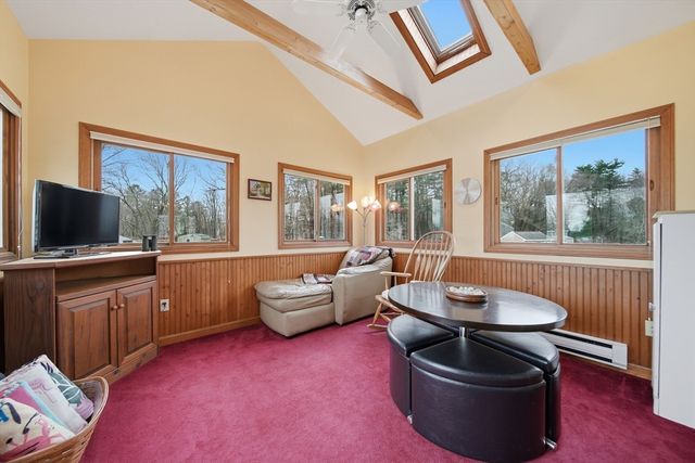 2 Back River Rd, Amesbury, MA 01913