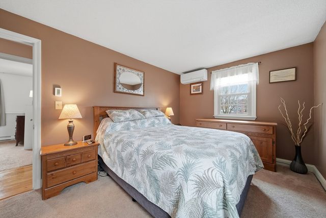 2 Back River Rd, Amesbury, MA 01913