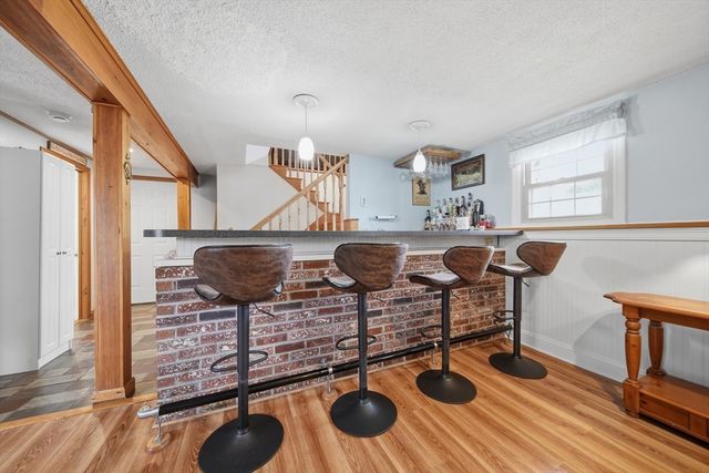 2 Back River Rd, Amesbury, MA 01913