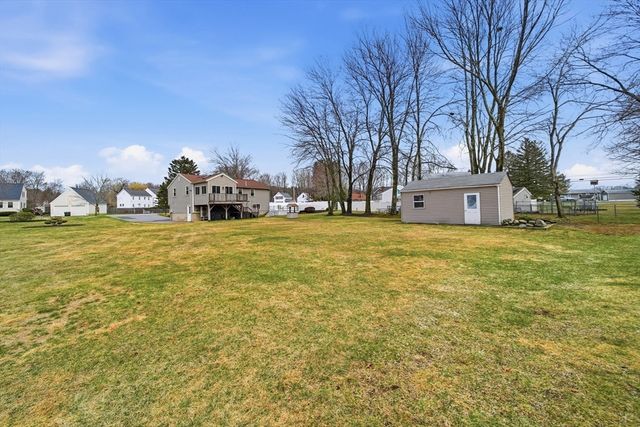 2 Back River Rd, Amesbury, MA 01913