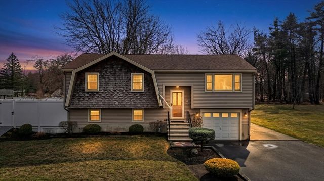 2 Back River Rd, Amesbury, MA 01913