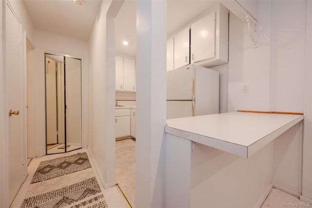 410 E Broadway E 5R, Long Beach, NY 11561