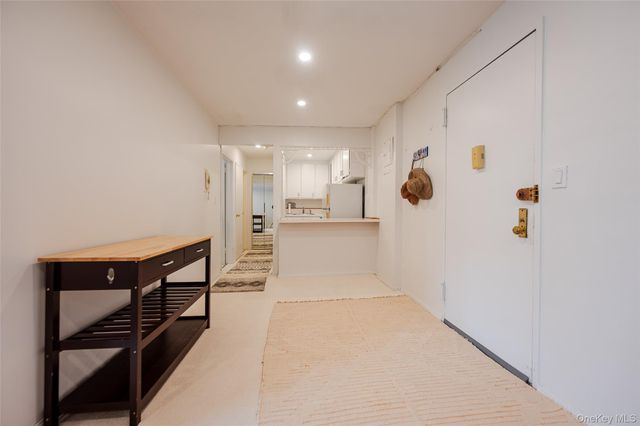 410 E Broadway E 5R, Long Beach, NY 11561