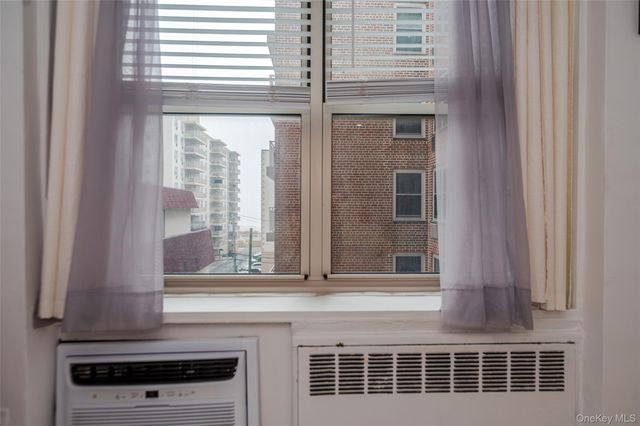 410 E Broadway E 5R, Long Beach, NY 11561