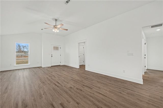 3610 N Wiley Drive, Siloam Springs, AR 72761