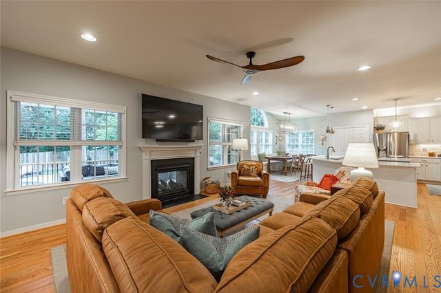 14100 Rigney Dr, Midlothian, VA 23113