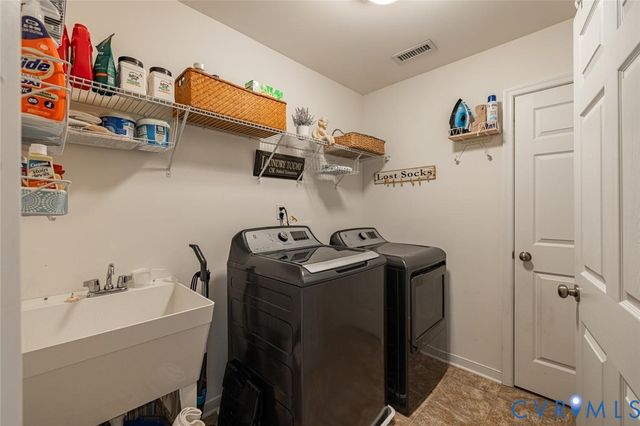 14100 Rigney Dr, Midlothian, VA 23113