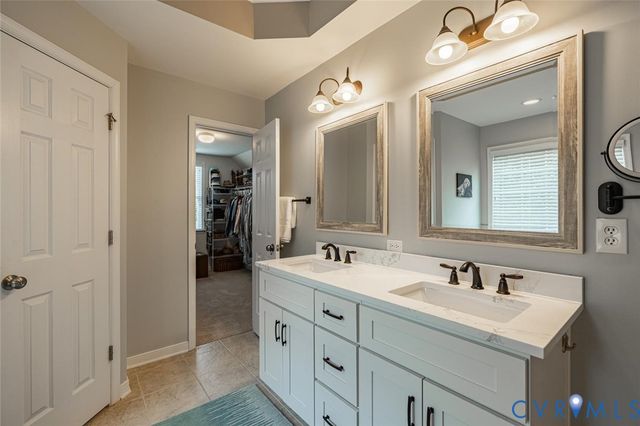 14100 Rigney Dr, Midlothian, VA 23113