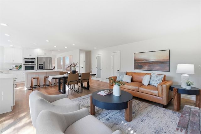 9290 S Ravine Ln, Fair Oaks, CA 95628