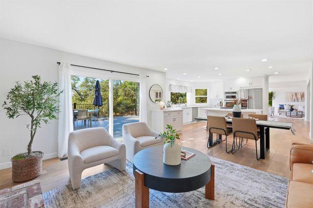 9290 S Ravine Ln, Fair Oaks, CA 95628