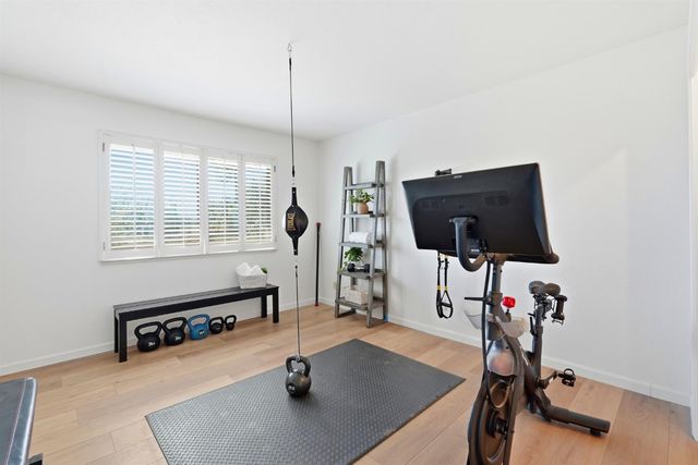 9290 S Ravine Ln, Fair Oaks, CA 95628