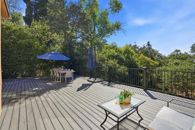 9290 S Ravine Ln, Fair Oaks, CA 95628