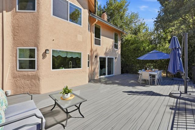 9290 S Ravine Ln, Fair Oaks, CA 95628
