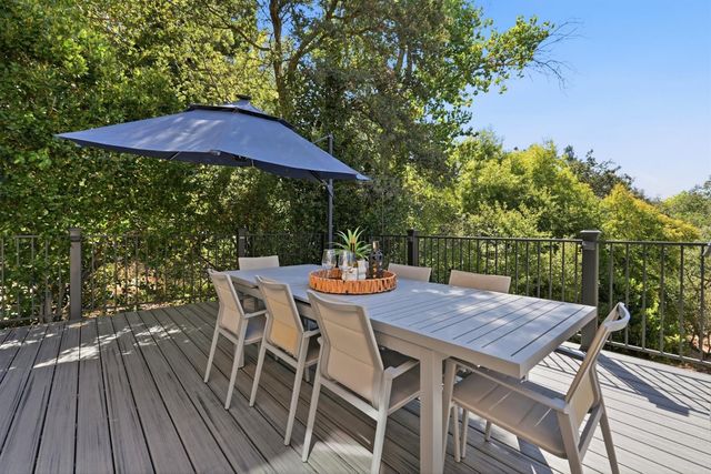 9290 S Ravine Ln, Fair Oaks, CA 95628