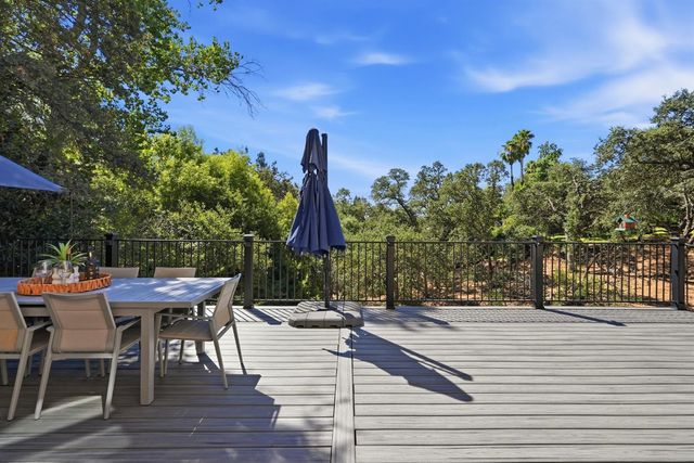 9290 S Ravine Ln, Fair Oaks, CA 95628