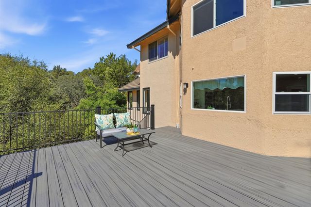9290 S Ravine Ln, Fair Oaks, CA 95628