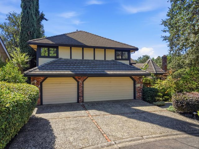 9290 S Ravine Ln, Fair Oaks, CA 95628