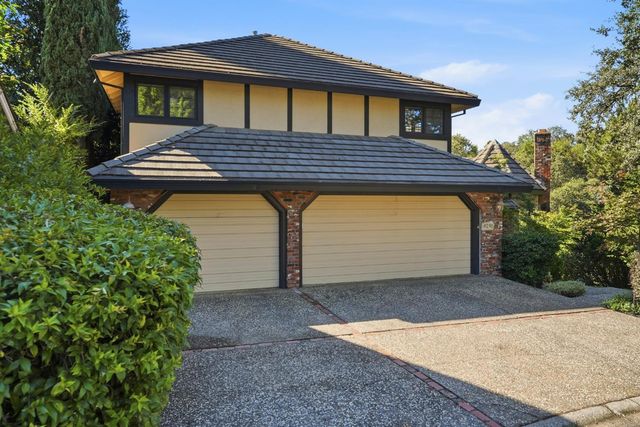 9290 S Ravine Ln, Fair Oaks, CA 95628