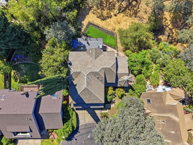 9290 S Ravine Ln, Fair Oaks, CA 95628