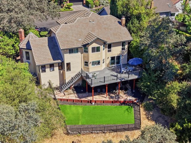 9290 S Ravine Ln, Fair Oaks, CA 95628