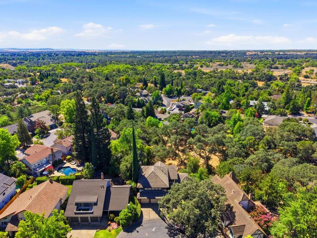 9290 S Ravine Ln, Fair Oaks, CA 95628