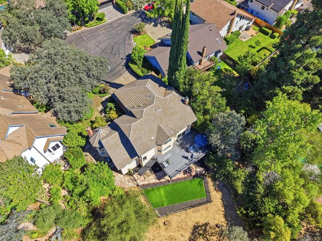9290 S Ravine Ln, Fair Oaks, CA 95628