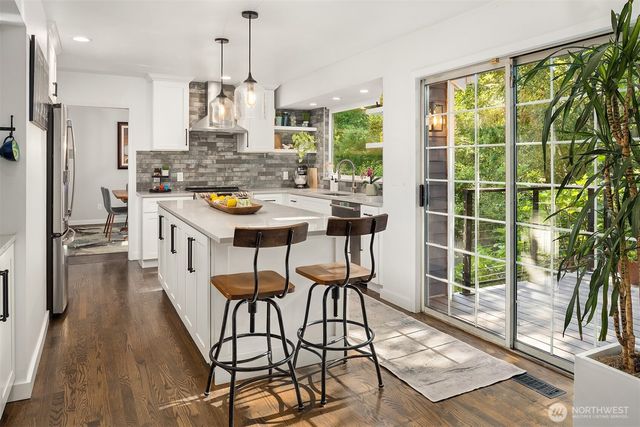 4261 244th Place SE, Sammamish, WA 98029