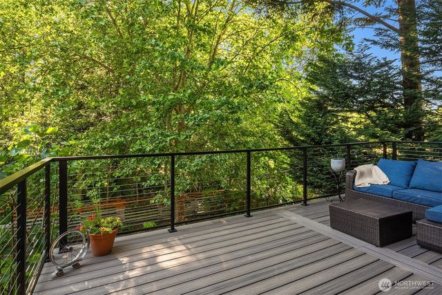 4261 244th Place SE, Sammamish, WA 98029