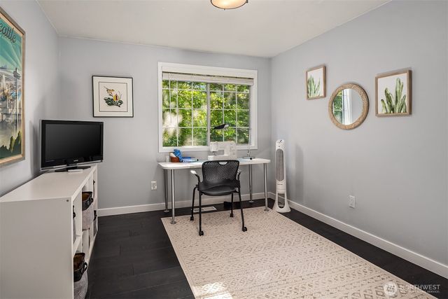 4261 244th Place SE, Sammamish, WA 98029