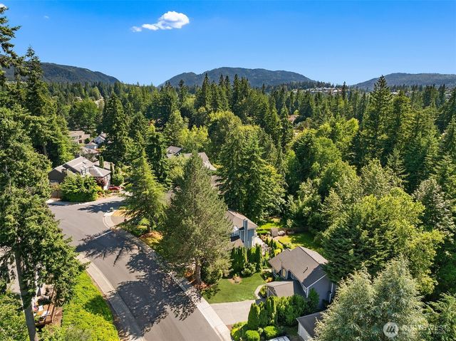 4261 244th Place SE, Sammamish, WA 98029