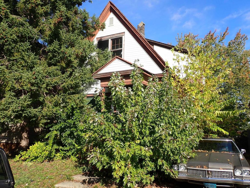 3730 W Hilda PLACE, Milwaukee, WI 53215