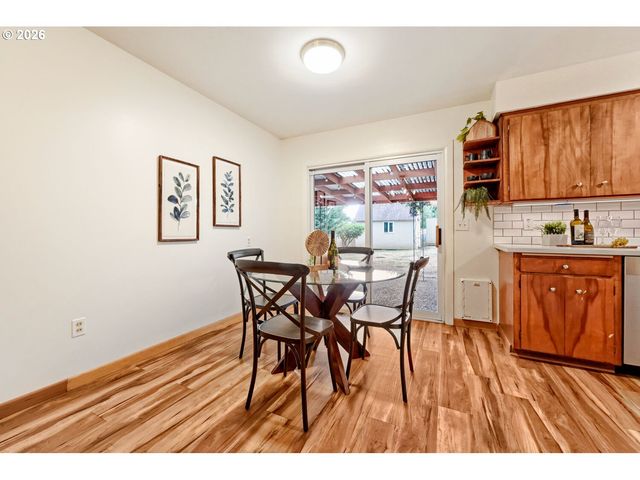 214 PARK Dr, Oregon City, OR 97045